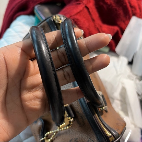 MCM Chocolate Leather Boston - Picture 3 of 14